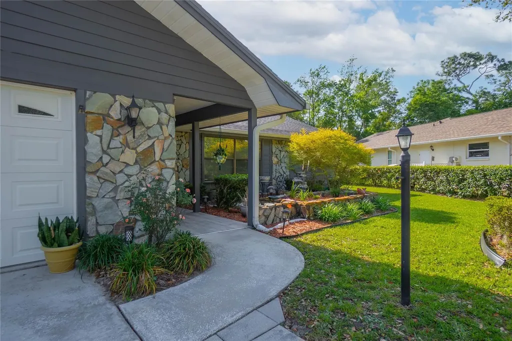 20 Sycamore Court E Homosassa FL 34446