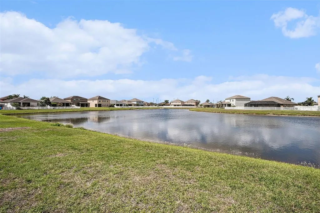 914 Peregrine Hill Place Ruskin FL 33570