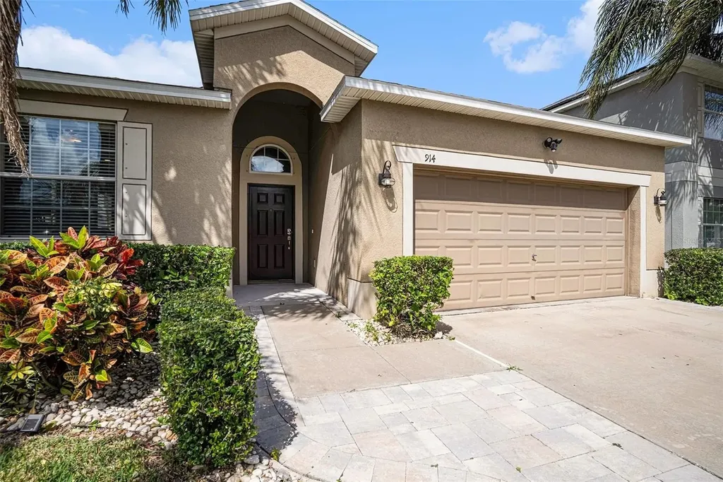914 Peregrine Hill Place Ruskin FL 33570