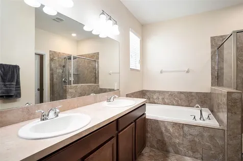 914 Peregrine Hill Place Ruskin FL 33570