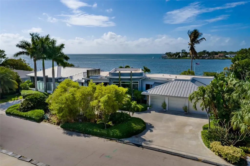 360 26th Avenue SE St Petersburg FL 33705