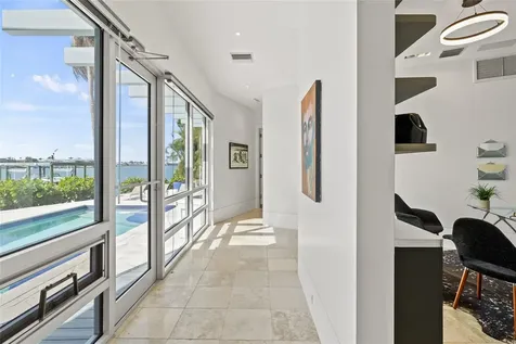 360 26th Avenue SE St Petersburg FL 33705