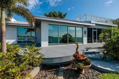 360 26th Avenue SE St Petersburg FL 33705