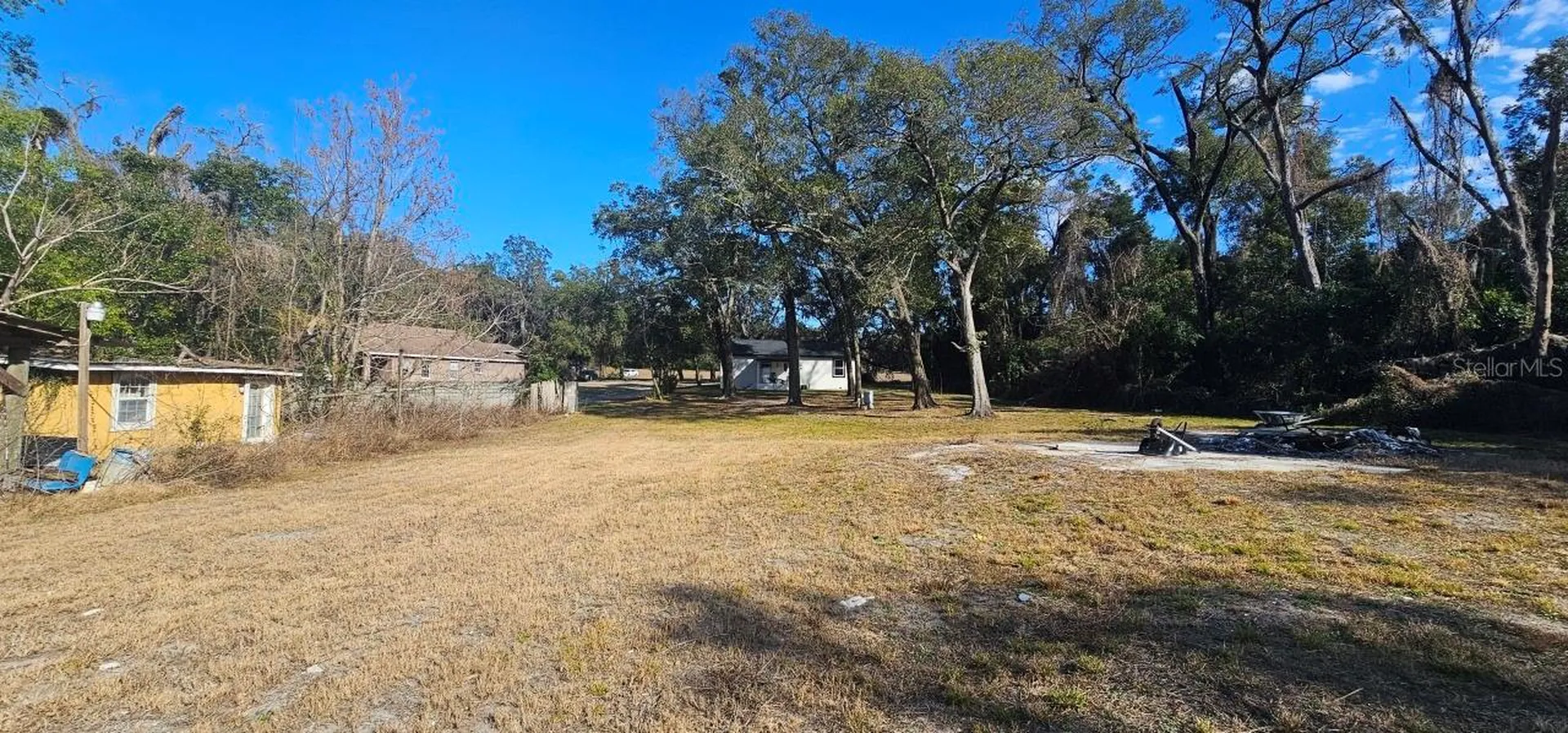 E Cleveland Street Apopka FL 32703