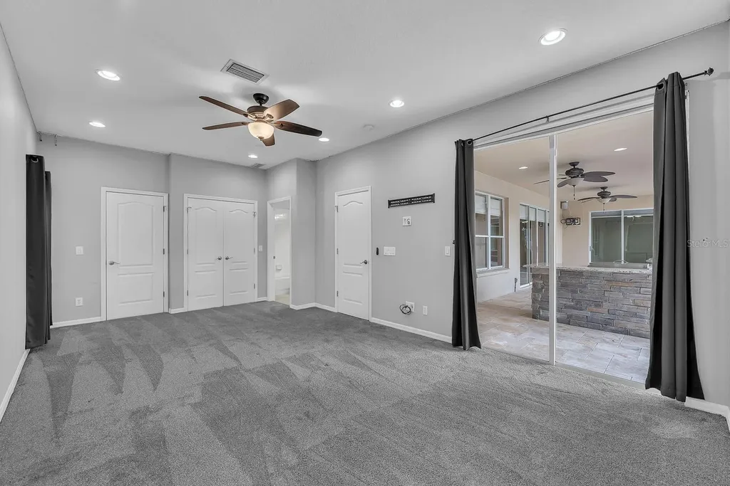 2809 Durant Trails Boulevard Dover FL 33527