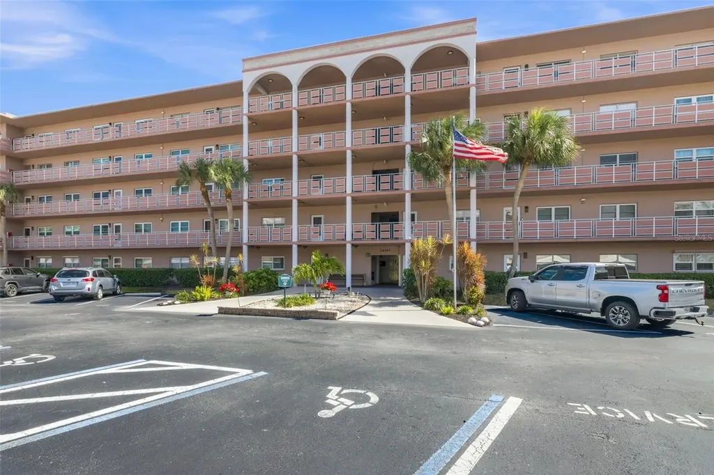 5521 80th Street N St Petersburg FL 33709
