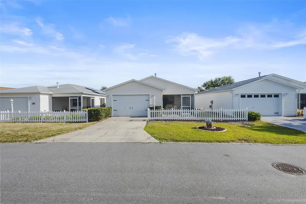 2343 Pine Ridge Street The Villages FL 32162