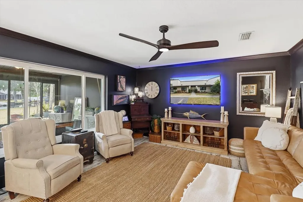 1637 SE Paradise Circle Crystal River FL 34429