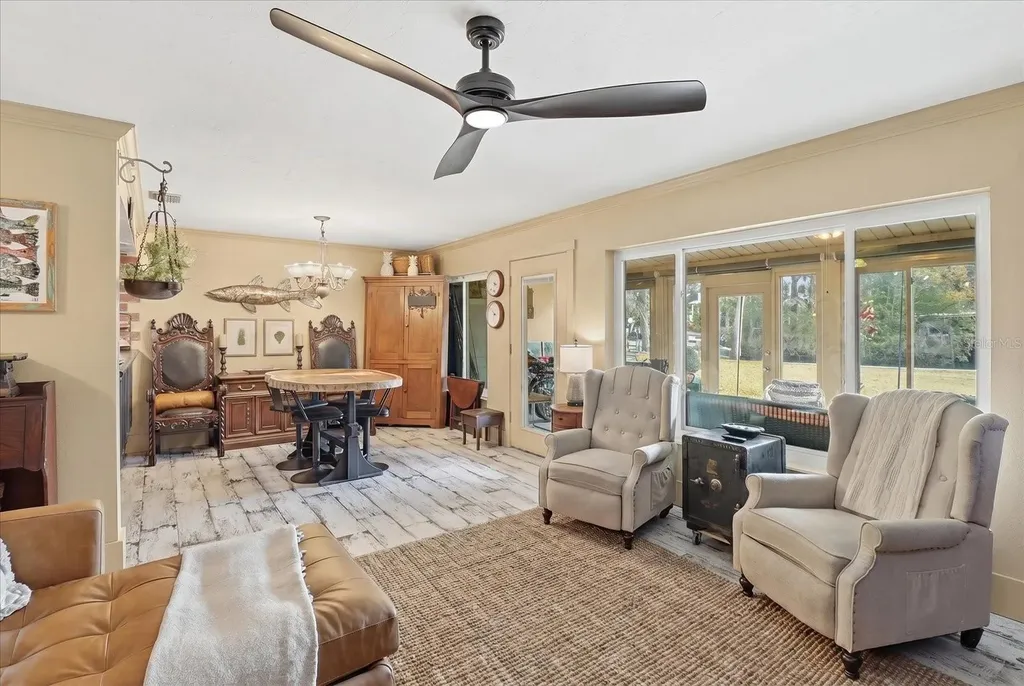 1637 SE Paradise Circle Crystal River FL 34429