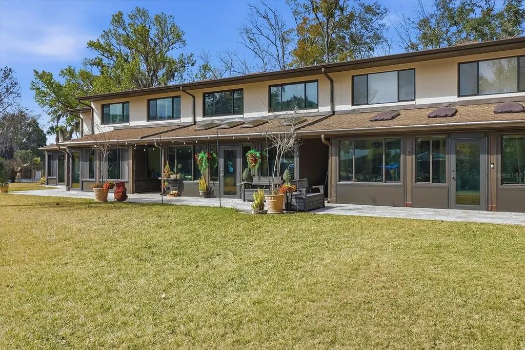 1637 SE Paradise Circle Crystal River FL 34429