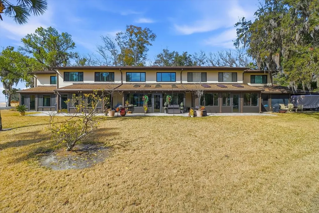1637 SE Paradise Circle Crystal River FL 34429