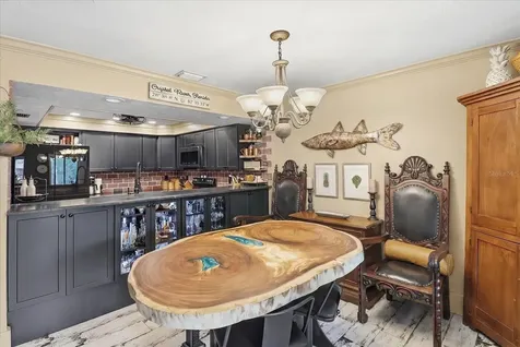 1637 SE Paradise Circle Crystal River FL 34429