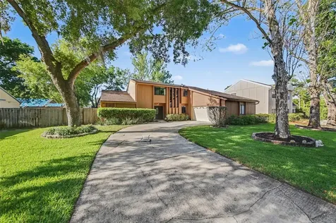916 E Cleveland Street Apopka FL 32703