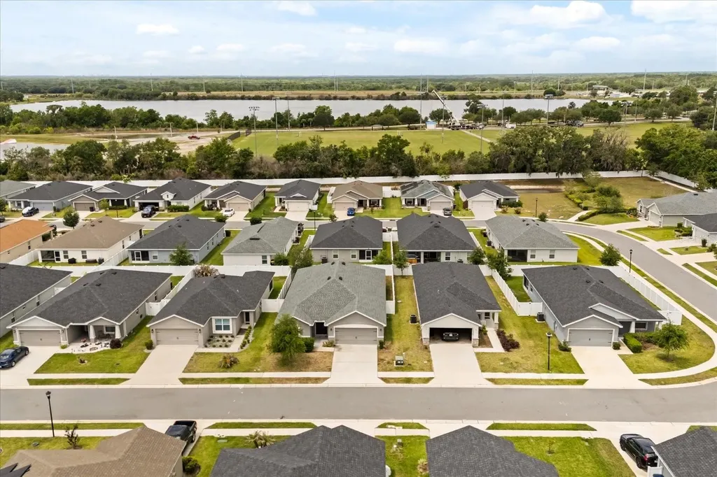 1385 Mezzavalle Way Auburndale FL 33823