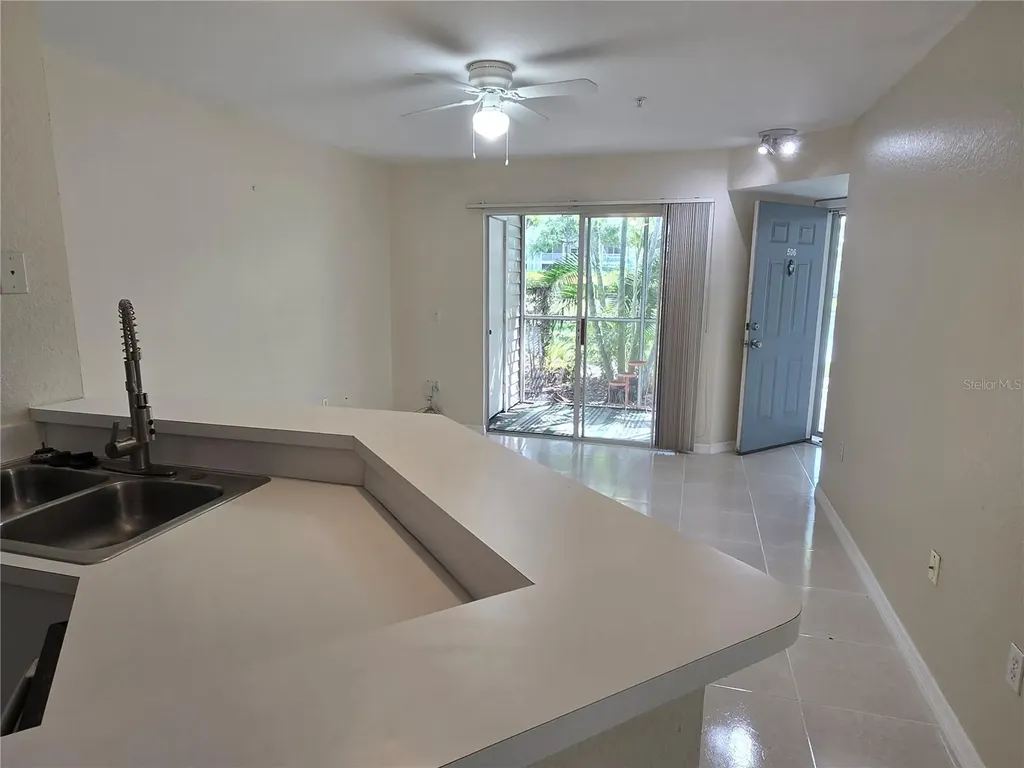 850 S Tamiami Trail Sarasota FL 34236