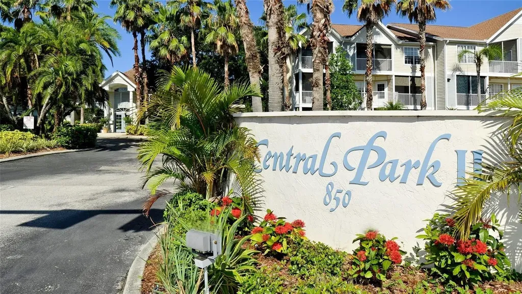 850 S Tamiami Trail Sarasota FL 34236