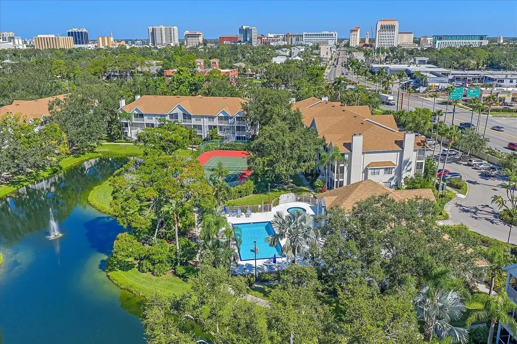 850 S Tamiami Trail Sarasota FL 34236