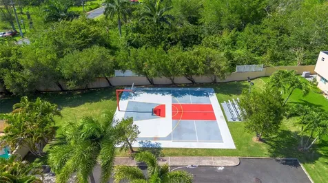 Estancias De Cerro Grodo Calle Plaza Fabian Vega Alta PR 00692