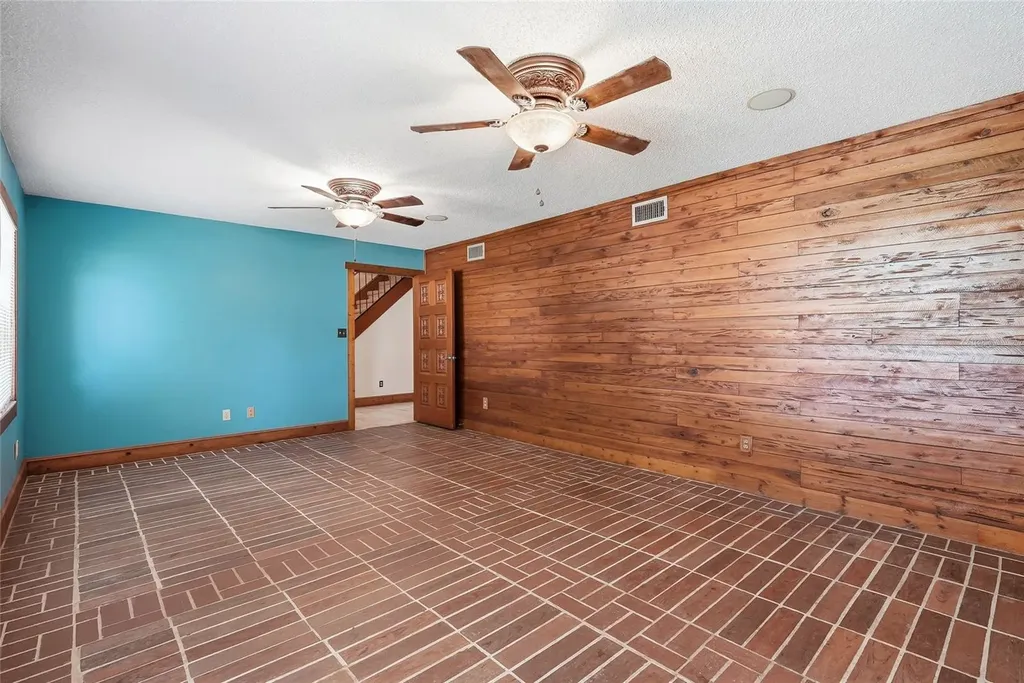 8731 Lithia Pinecrest Road Lithia FL 33547