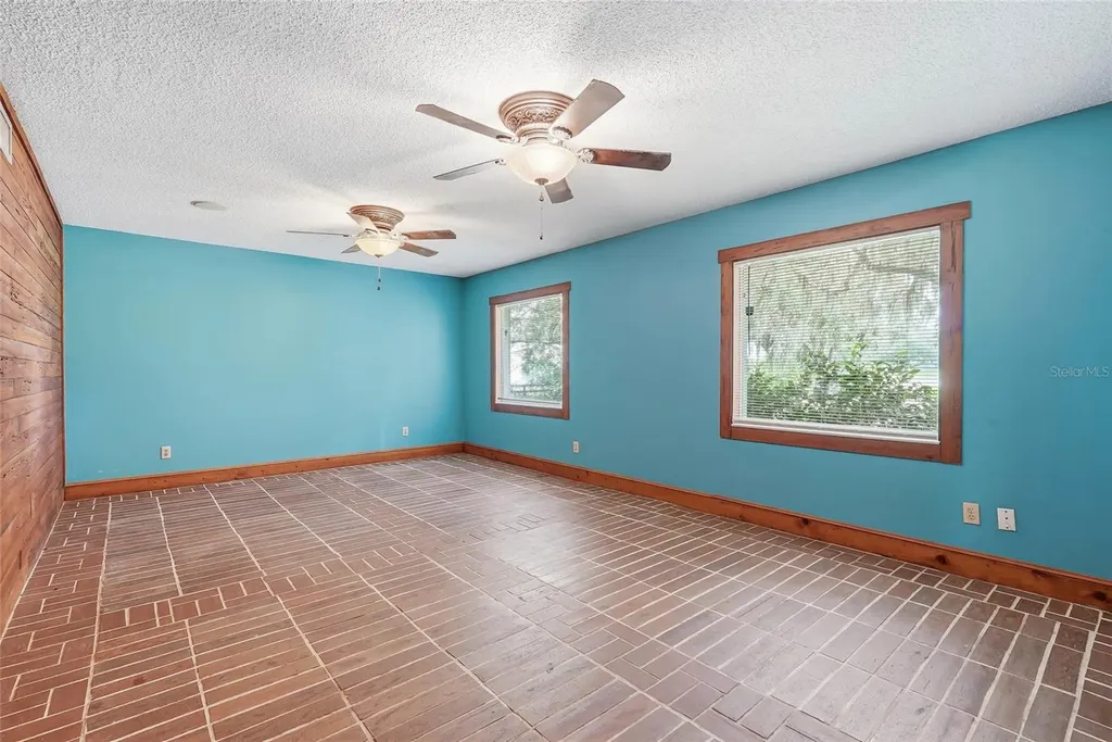 8731 Lithia Pinecrest Road Lithia FL 33547