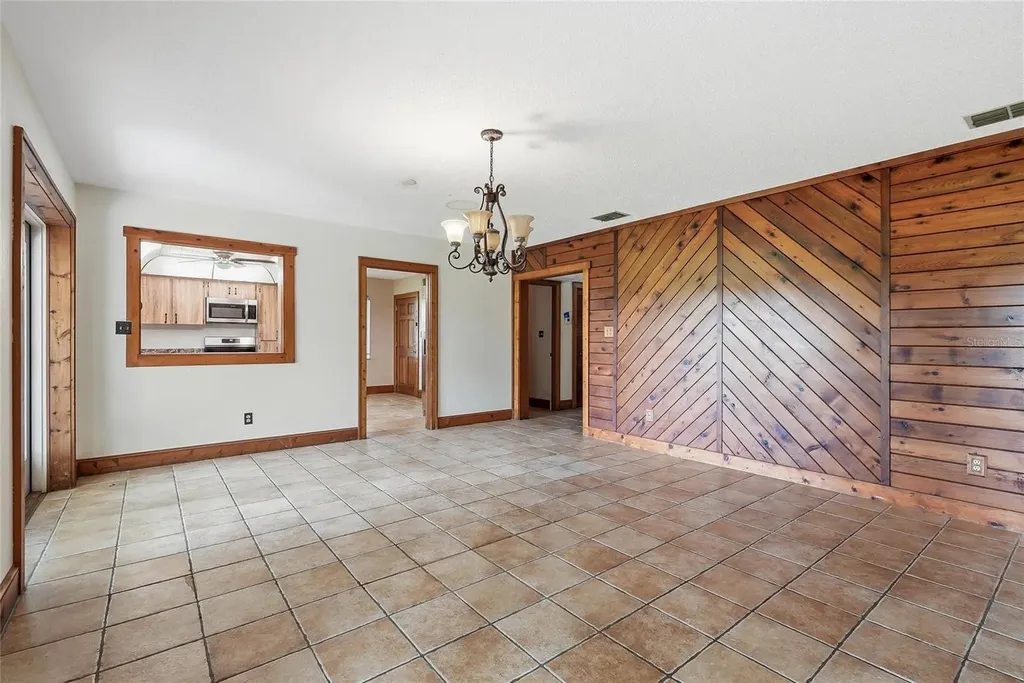 8731 Lithia Pinecrest Road Lithia FL 33547