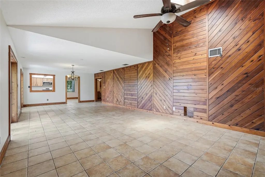 8731 Lithia Pinecrest Road Lithia FL 33547