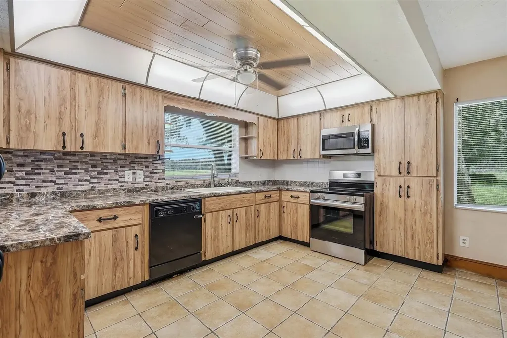 8731 Lithia Pinecrest Road Lithia FL 33547