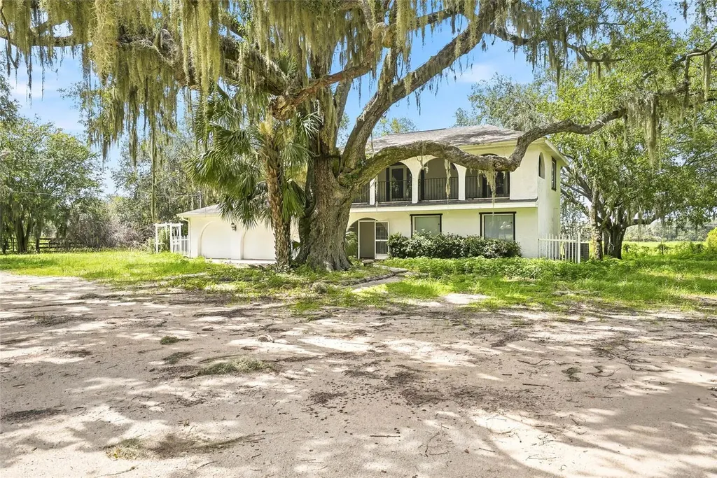 8731 Lithia Pinecrest Road Lithia FL 33547