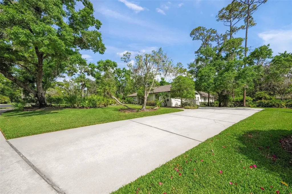 7758 Silver Bell Drive Sarasota FL 34241