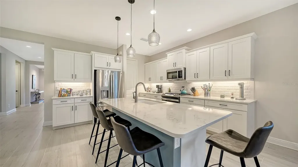 2550 Wild Cherry Path Sarasota FL 34240