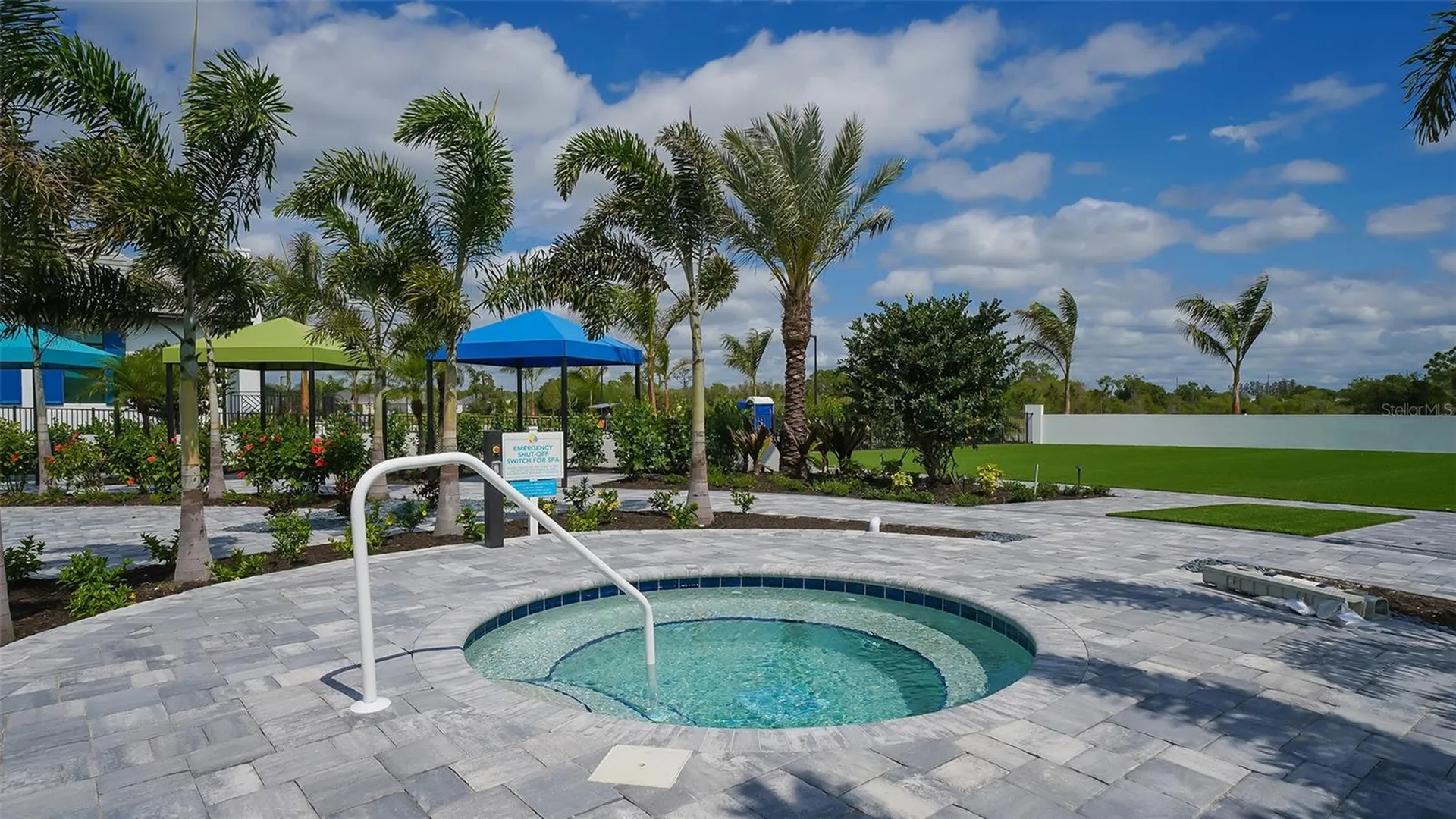 2550 Wild Cherry Path Sarasota FL 34240