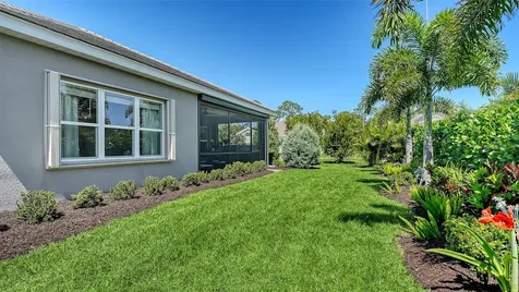 2550 Wild Cherry Path Sarasota FL 34240
