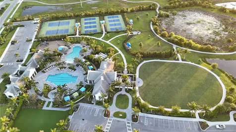2550 Wild Cherry Path Sarasota FL 34240