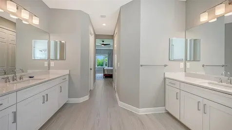 2550 Wild Cherry Path Sarasota FL 34240
