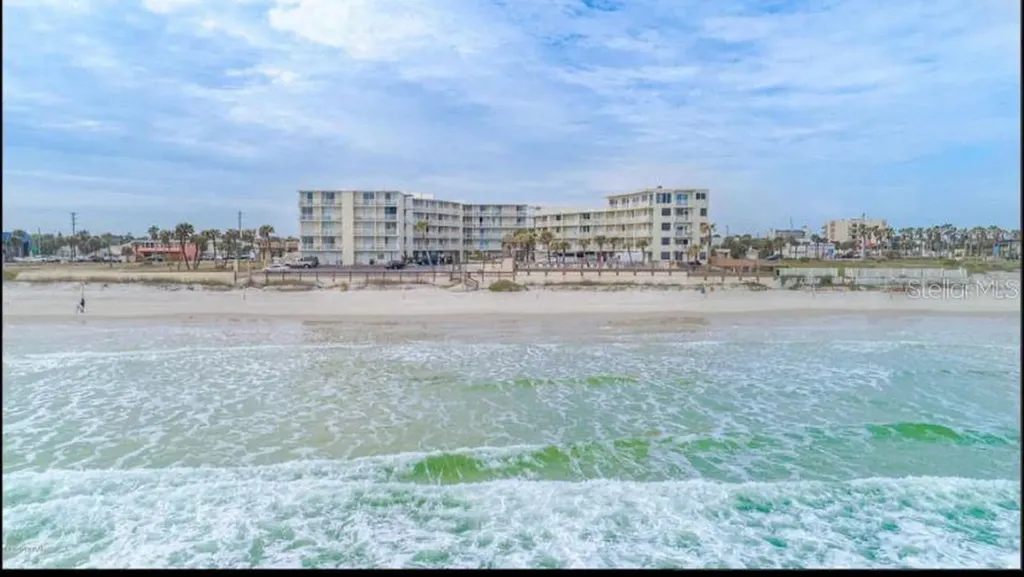 1233 S Atlantic Avenue Daytona Beach FL 32118