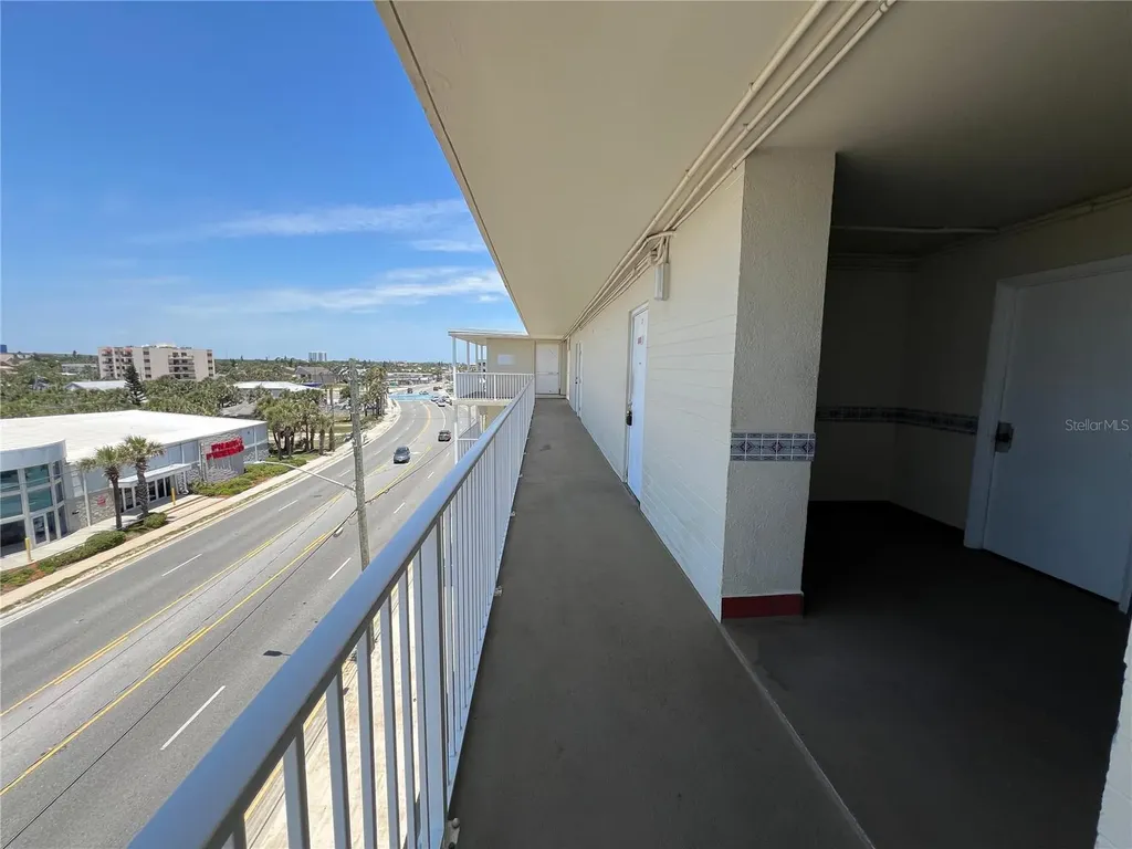 1233 S Atlantic Avenue Daytona Beach FL 32118