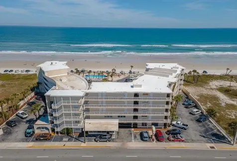 1233 S Atlantic Avenue Daytona Beach FL 32118