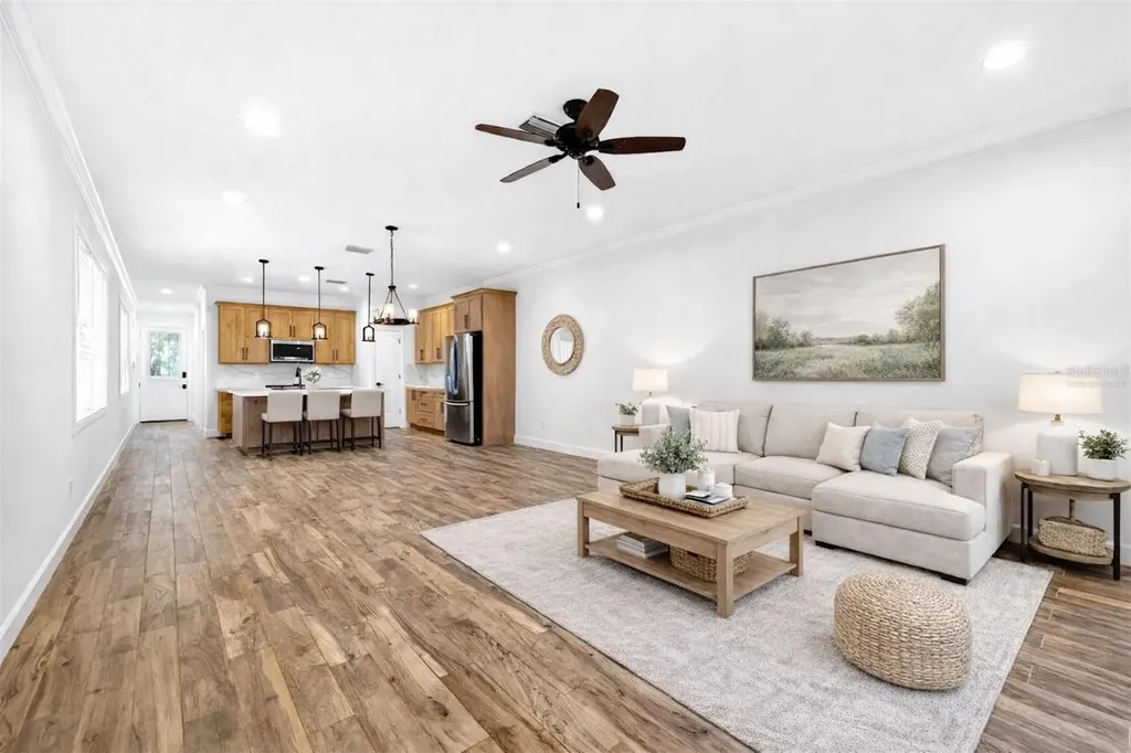 4413 W Gray Street Tampa FL 33609