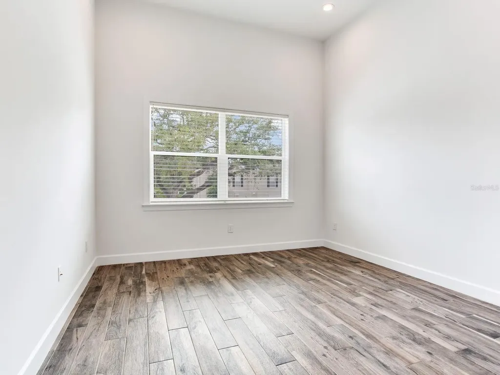 4413 W Gray Street Tampa FL 33609