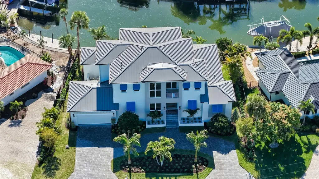 558 Venice Lane Sarasota FL 34242