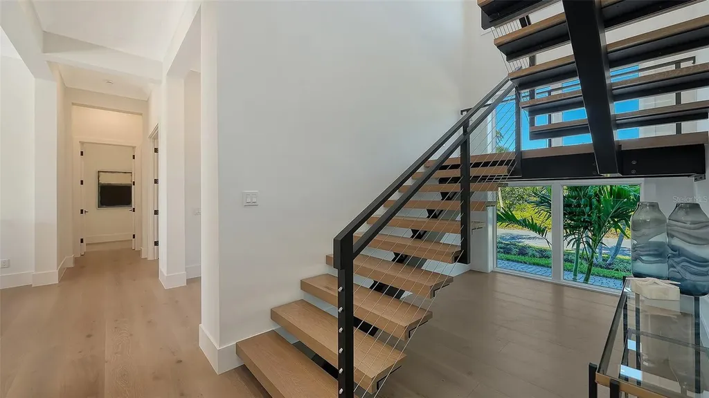 558 Venice Lane Sarasota FL 34242
