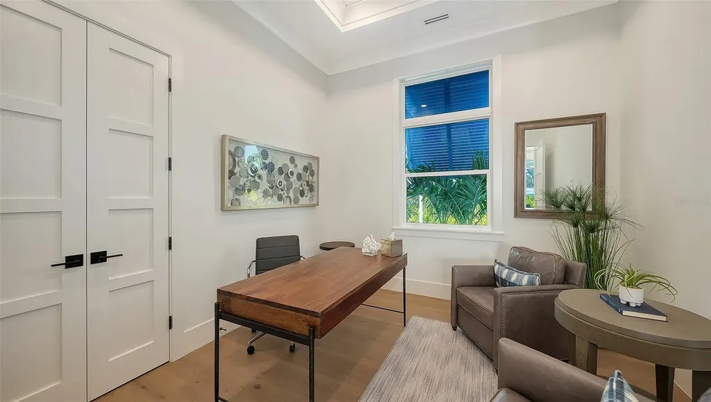558 Venice Lane Sarasota FL 34242