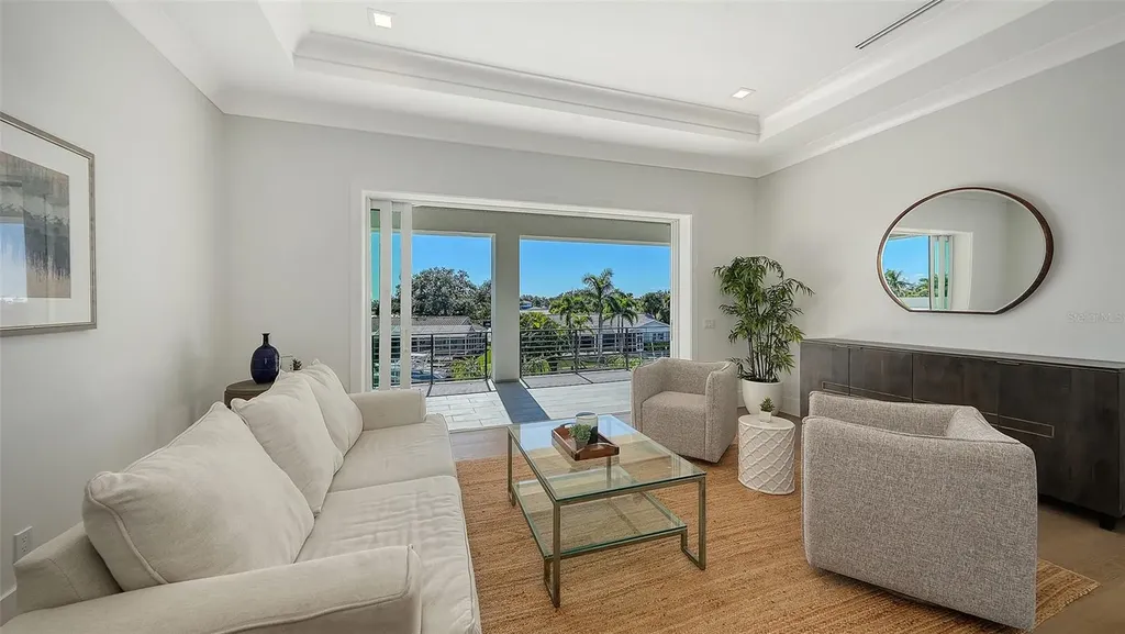 558 Venice Lane Sarasota FL 34242
