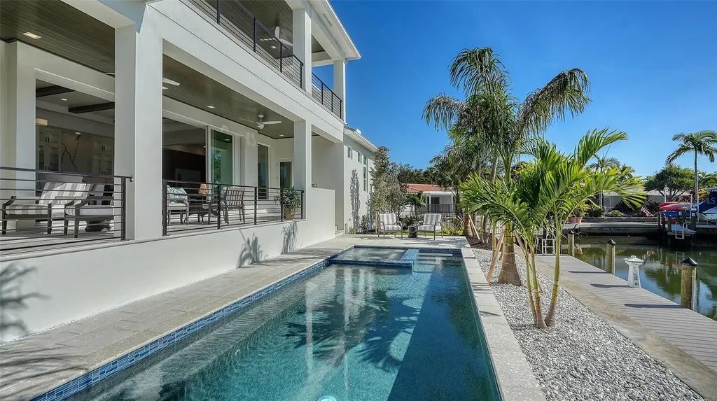 558 Venice Lane Sarasota FL 34242
