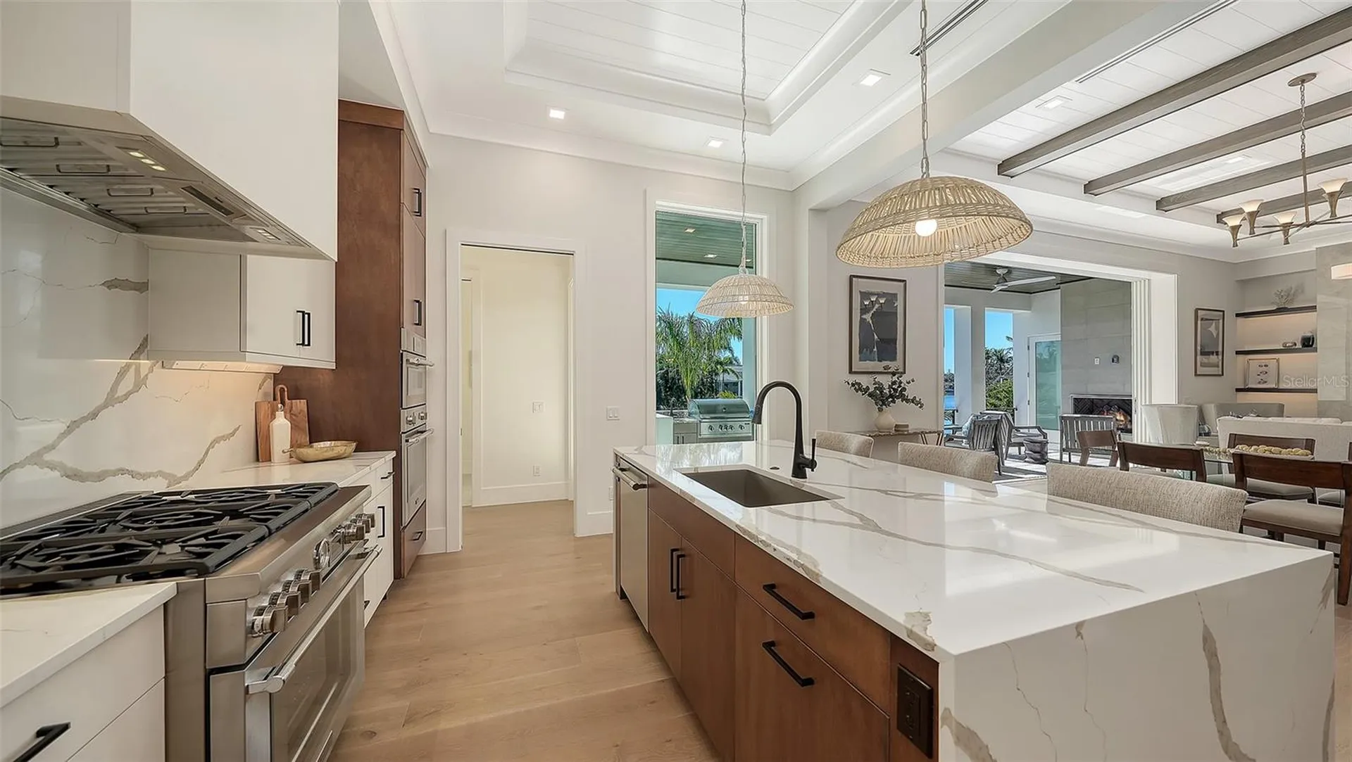 558 Venice Lane Sarasota FL 34242
