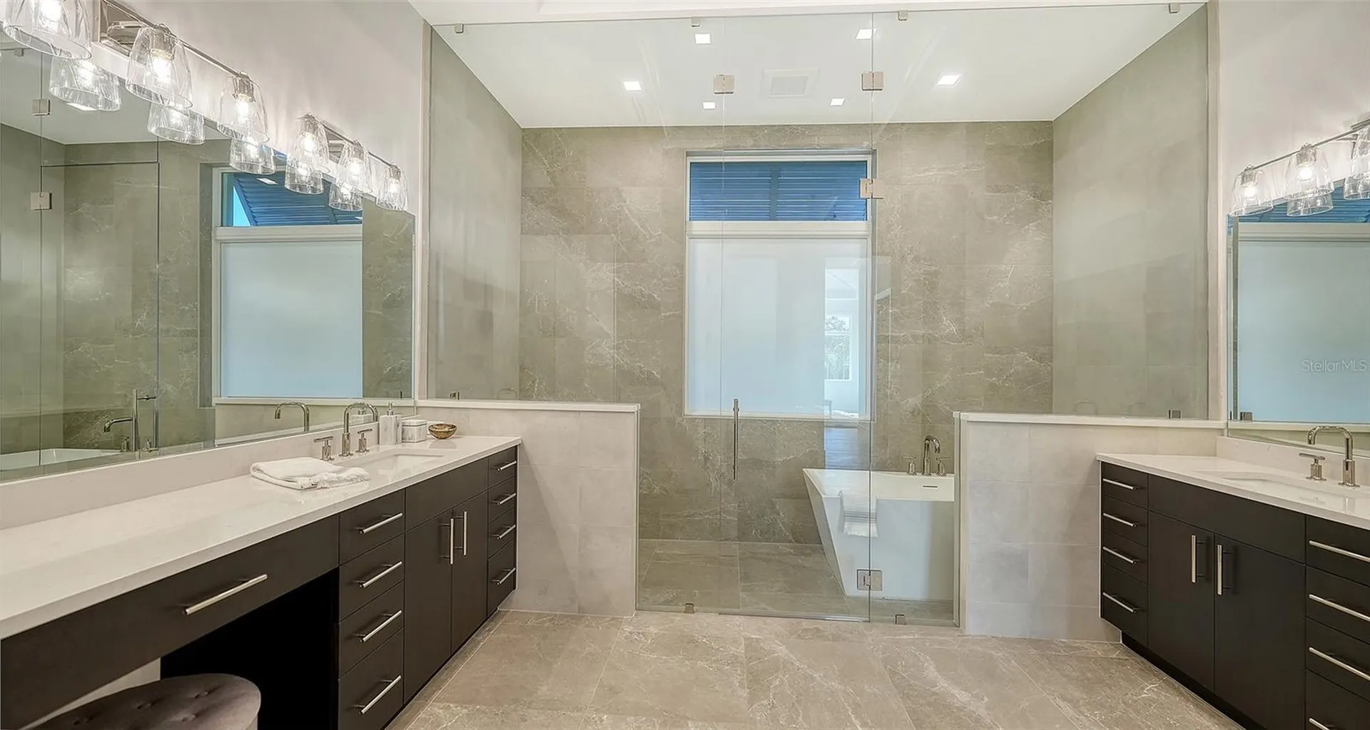 558 Venice Lane Sarasota FL 34242
