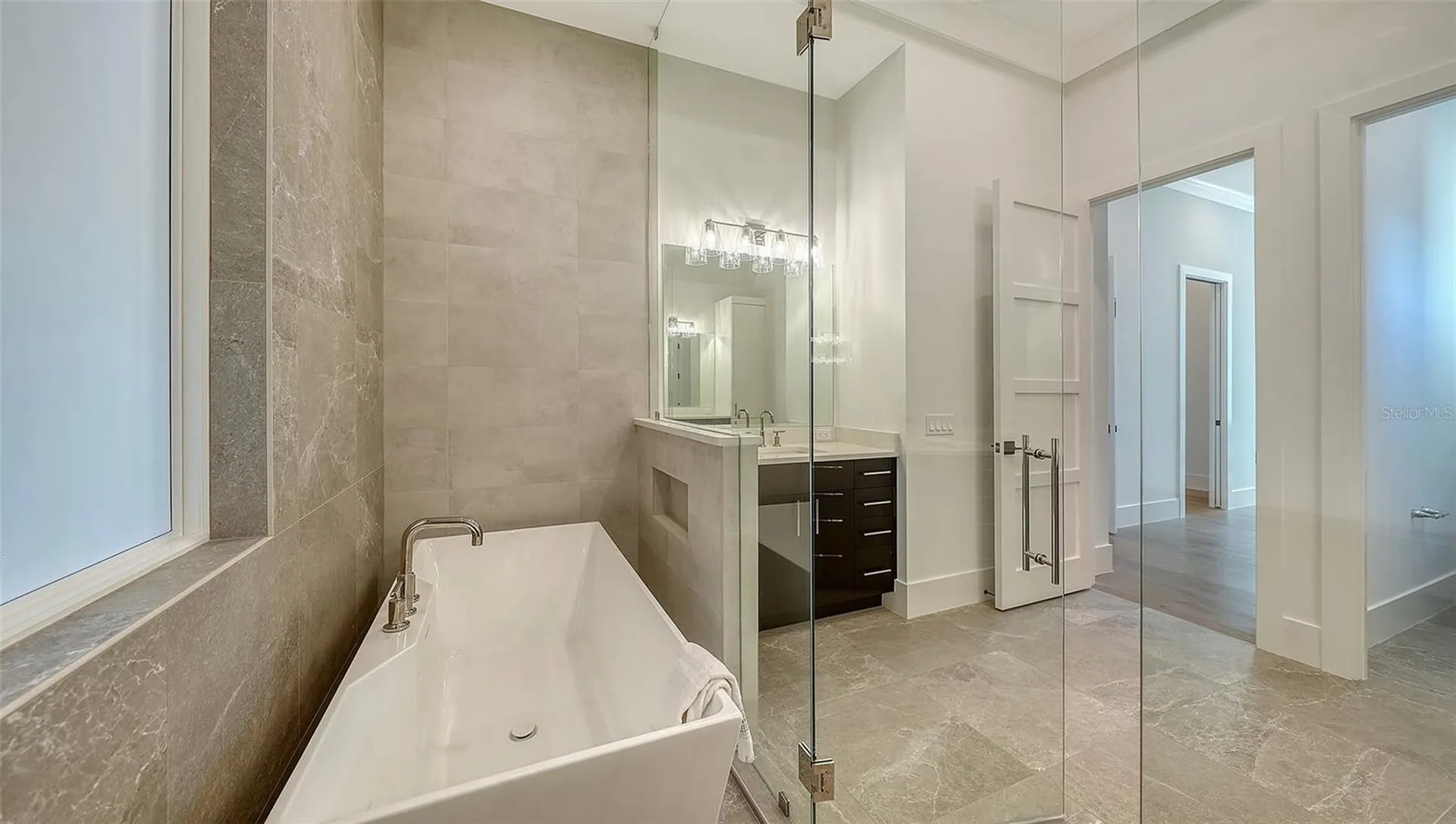 558 Venice Lane Sarasota FL 34242