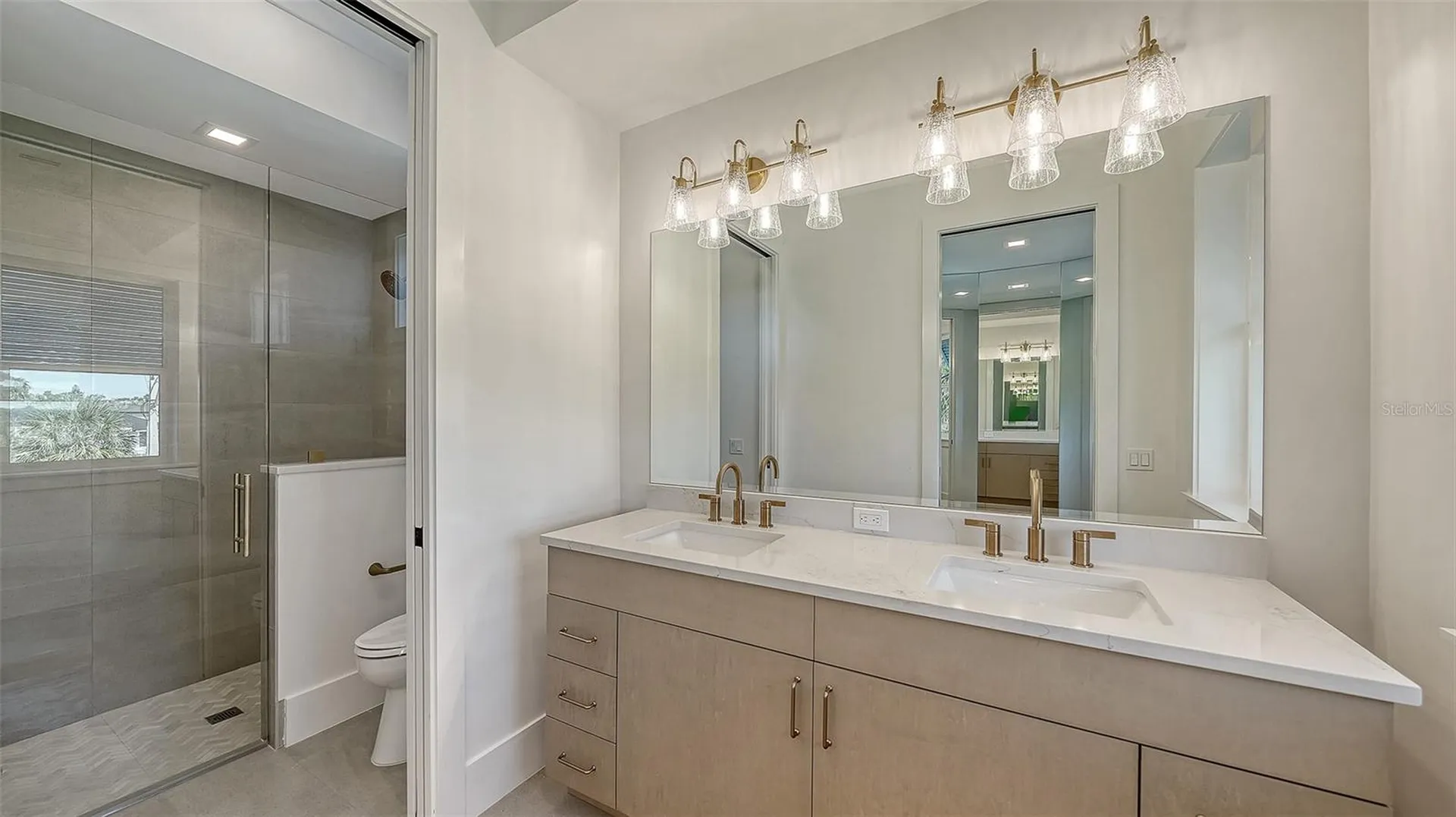 558 Venice Lane Sarasota FL 34242