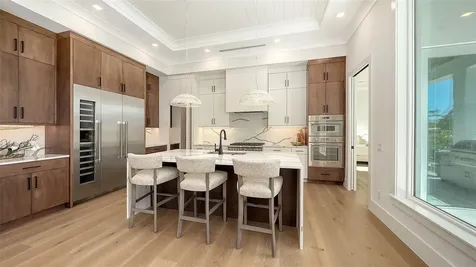 558 Venice Lane Sarasota FL 34242