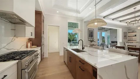 558 Venice Lane Sarasota FL 34242